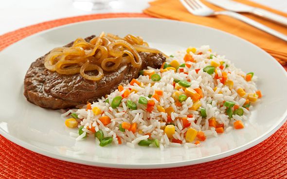  Bife acebolado 