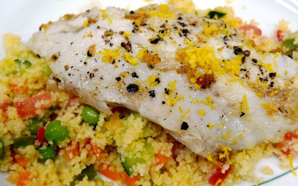  Filé de peixe no papel alumínio