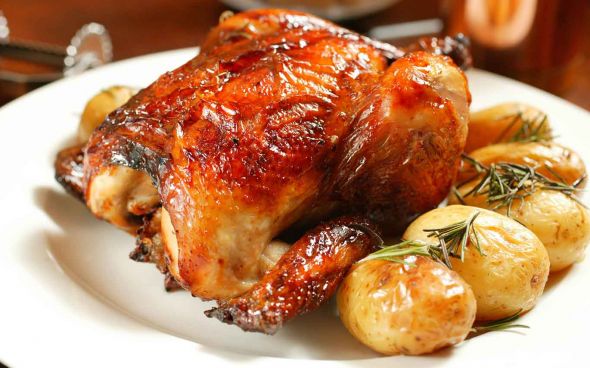  Frango assado com batatas