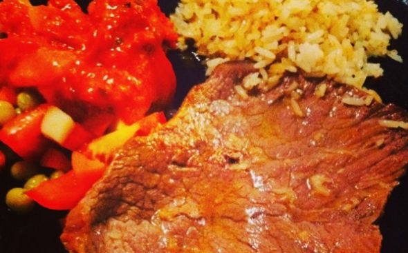  Picanha amanteigada com salada de bruscheta