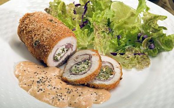  Rolê de frango e brócolis