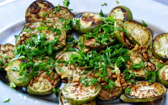  Salada de jiló