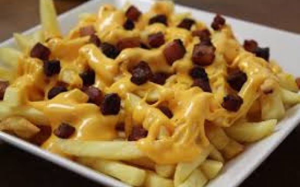 Batata Frita Especial com  Cheddar e Bacon