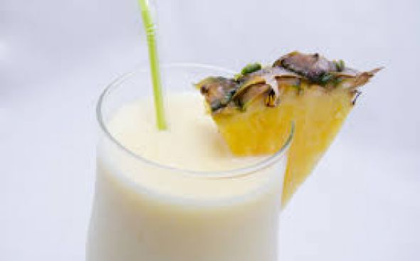 Bebida de Abacaxi e Coco