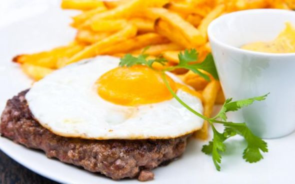 BIFE À CAVALO