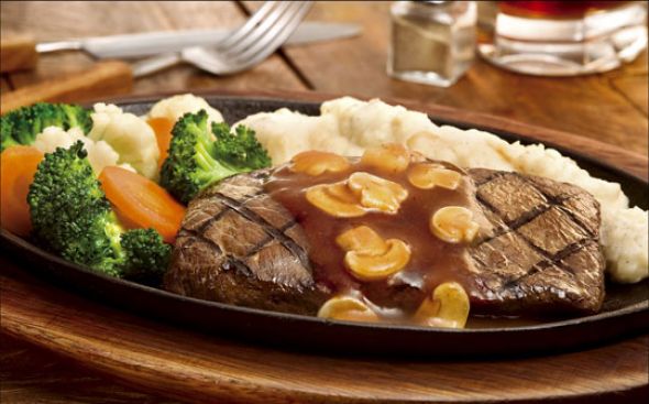 Bife com molho madeira
