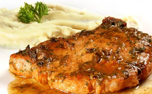Bisteca de porco temperada  ao forno 