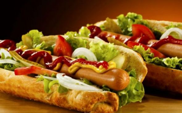 Cachorro quente à vinagrete