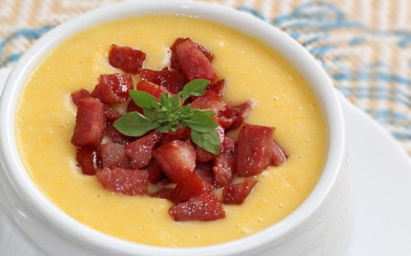 Caldo de milho com bacon