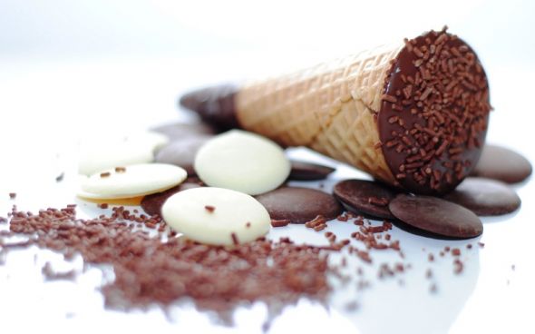 Cone primavera trufado de chocolate