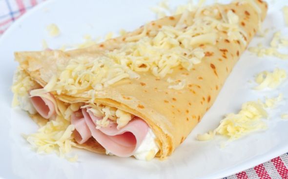 Crepe salgado de presunto e queijo