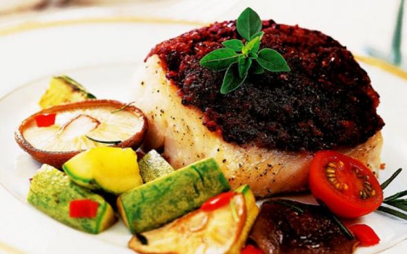 Filé de peixe com molho de azeitona