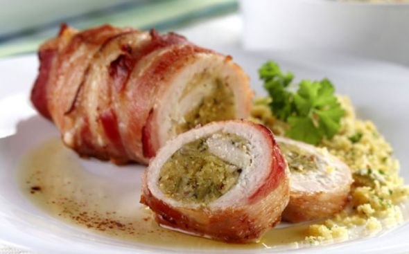 Frango enrolado com bacon