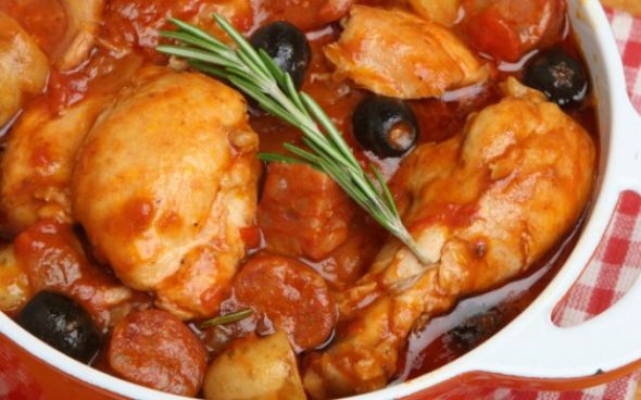 Frango ensopado com batatas e cenouras