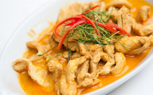 Isca de frango com molho