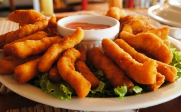 Isca de peixe com molho rosê