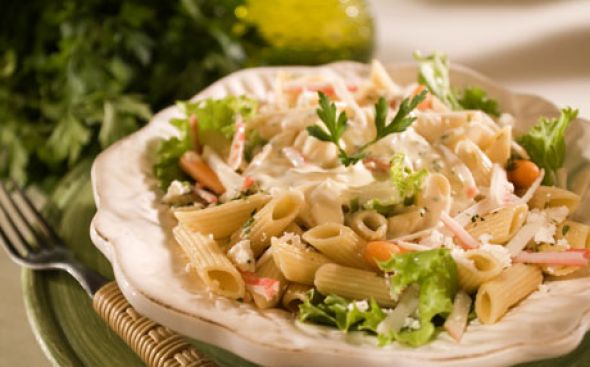 Macarrão com brócolis e requeijão