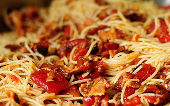 Macarrão com linguiça