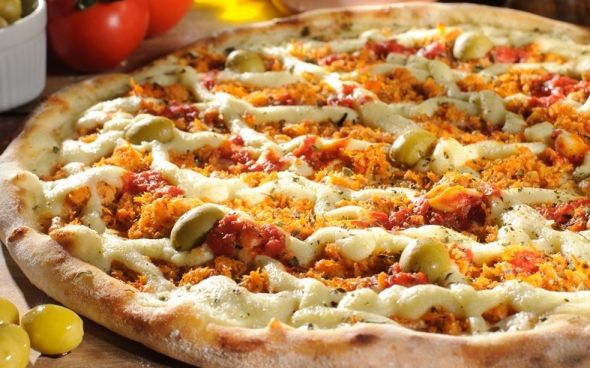 Pizza de frango com catupiry 