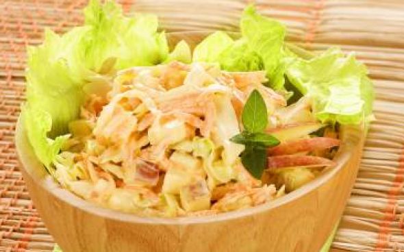 Salada de maçã, Cenoura e Repolho Especial