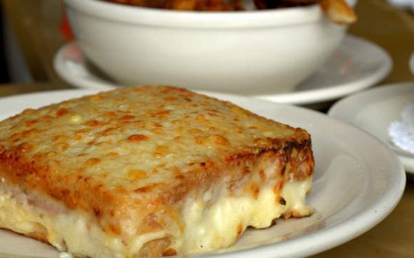 Sanduíche de forno com leite de coco