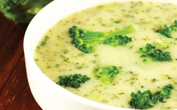 Sopa creme de brócolis e batata
