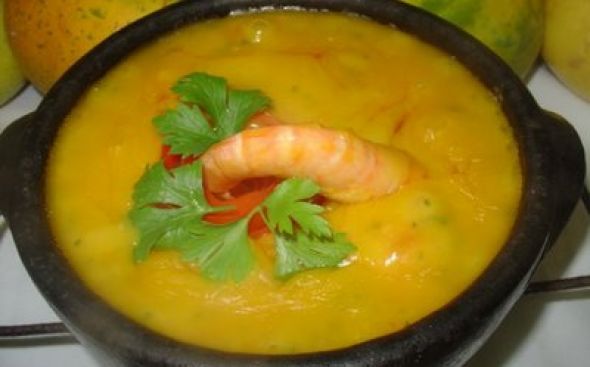 Sopa de bobó de camarão