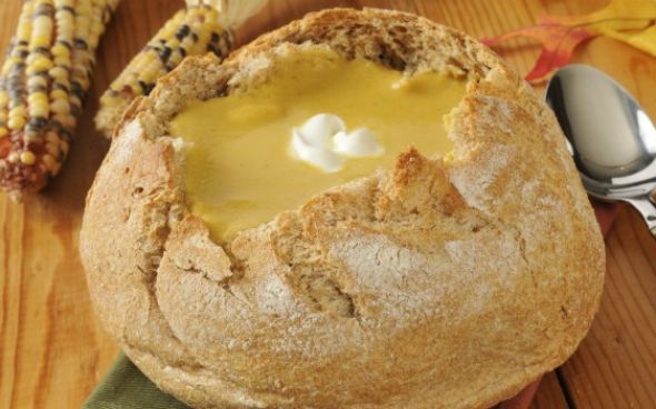 Sopa de palmito no pão italiano