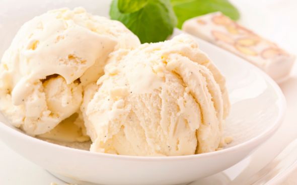Sorvete cremoso de baunilha especial 