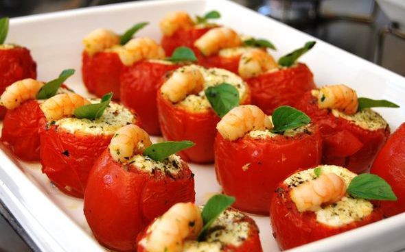 Tomates recheados com camarões da Bélgica 