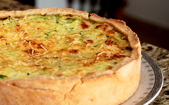 Torta de abobrinha e queijos