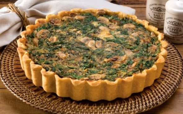 Torta de espinafre com massa de maionese